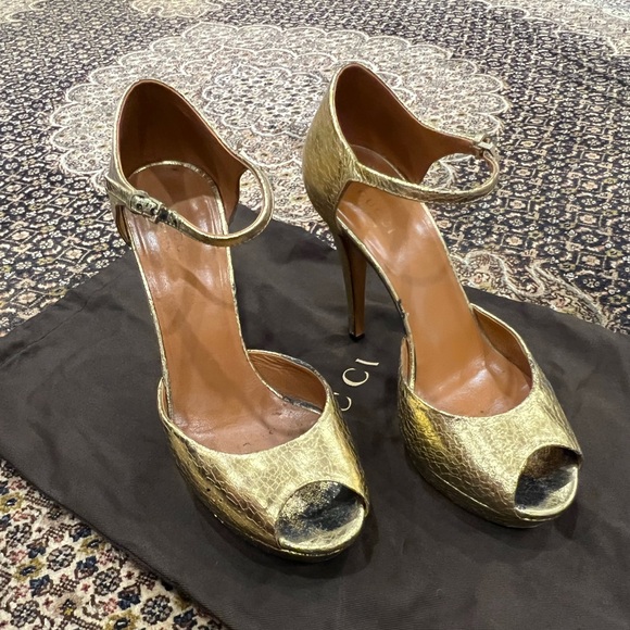 Gucci Shoes - Gucci Gold Lamé platform sandals